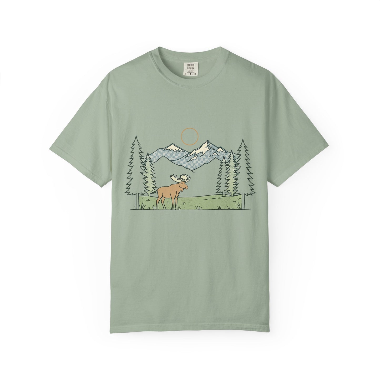Moose Mountain Print – Garment-Dyed Adult T-Shirt