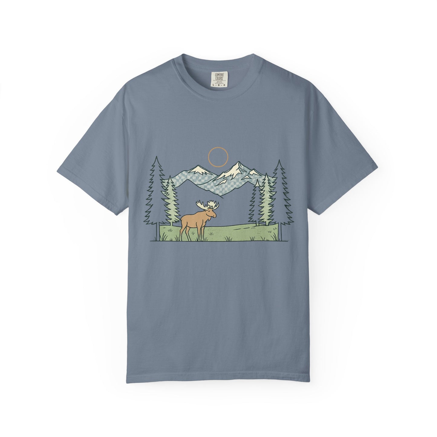 Moose Mountain Print – Garment-Dyed Adult T-Shirt