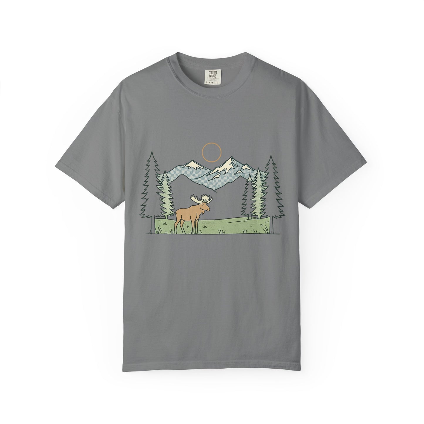 Moose Mountain Print – Garment-Dyed Adult T-Shirt