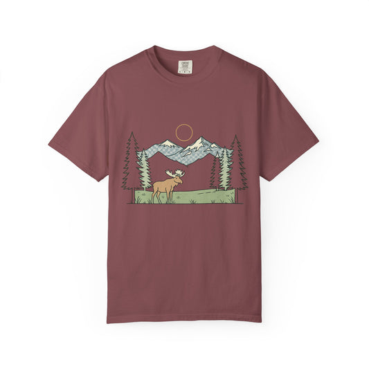 Moose Mountain Print – Garment-Dyed Adult T-Shirt